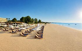 Cavomarina Beach